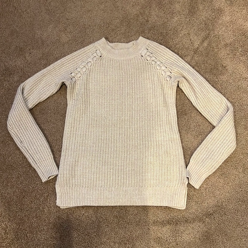 SO perfectly soft sweater size small